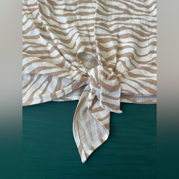 Anne Klein Animal Print Top Linen Blend Knot Front Blouse Size XL NWOT Tan White - Picture 5 of 8